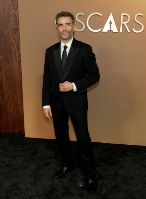 Oscar-Isaac-018.jpg
