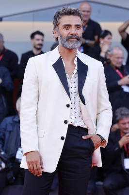 Oscar-Isaac-038.jpg