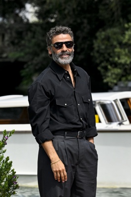 Oscar-Isaac-004.jpg