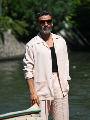 Oscar-Isaac-004.jpg