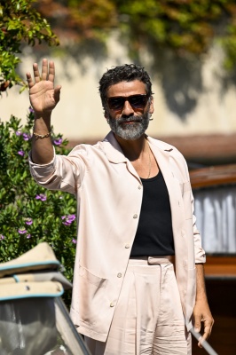 Oscar-Isaac-017.jpg